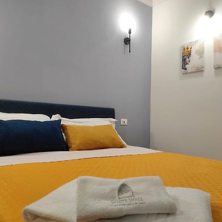 White Wall Luxury Rooms Scala Dei Turchi レアルモンテ エクステリア 写真